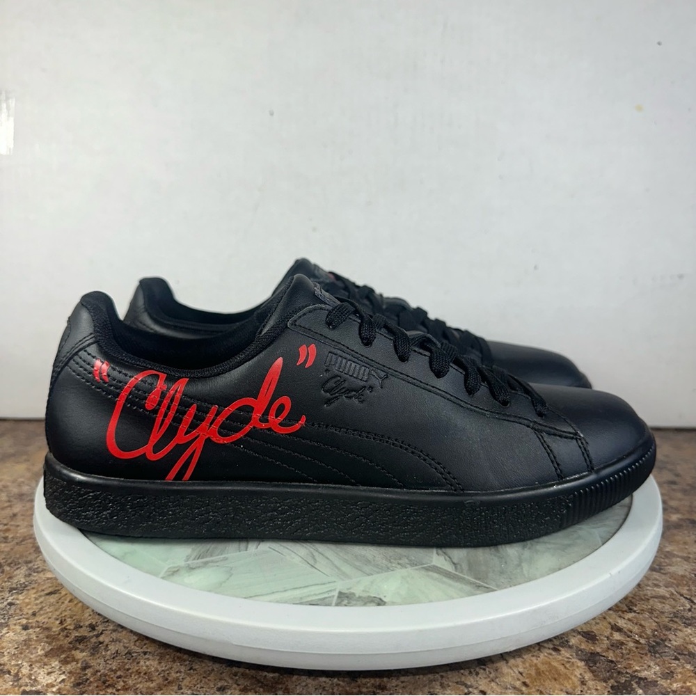 Puma factory “Clyde edition “ men’s sneaker‎ size 7